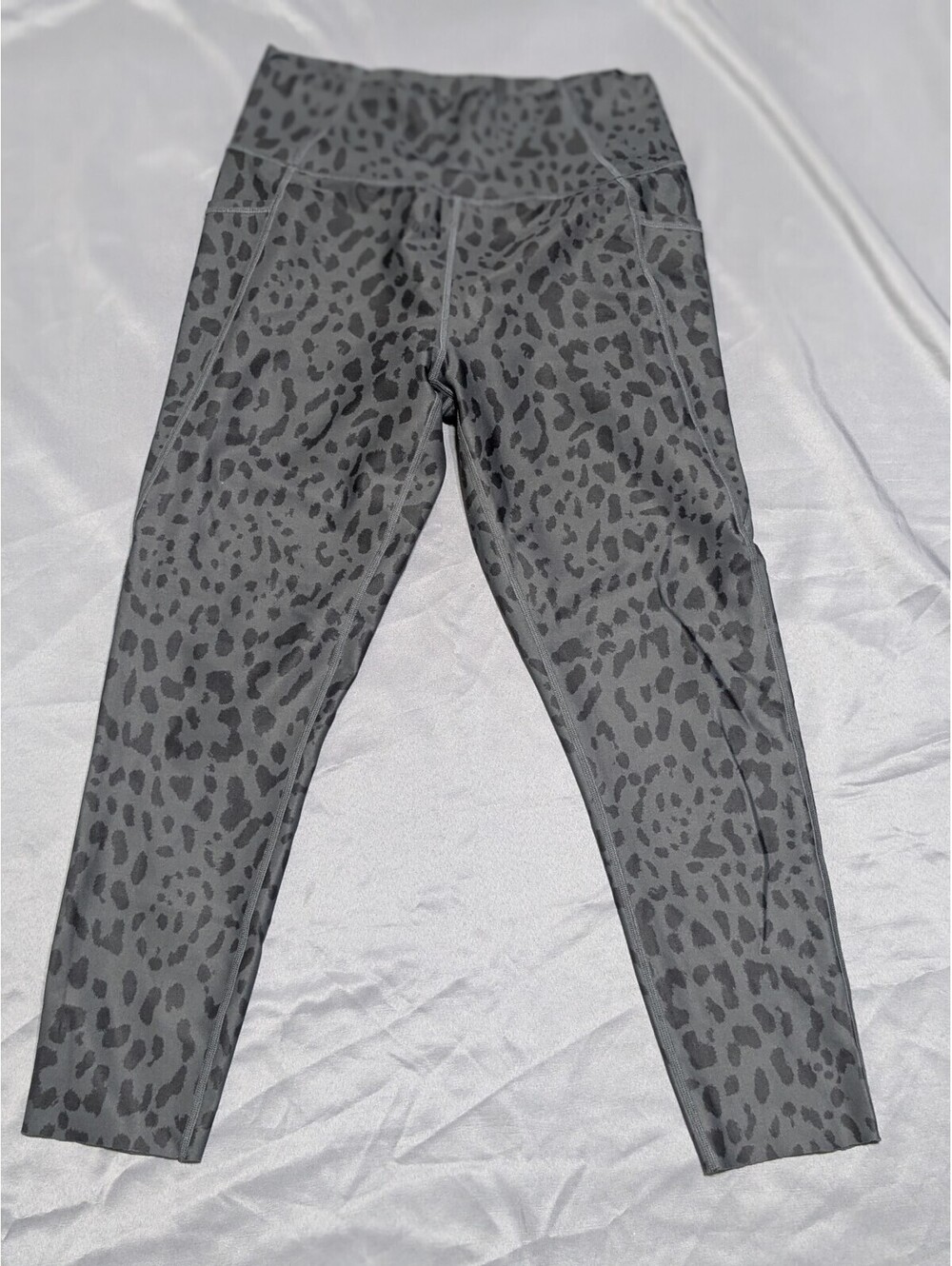 Kinesis Women's Leopard Print Leggings Size Large